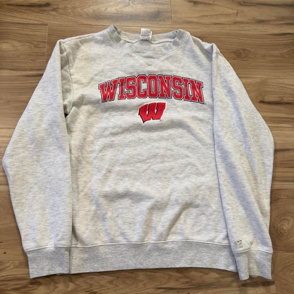Vintage style Russell Athletic Wisconsin Badgers crewneck sweatshirt size small